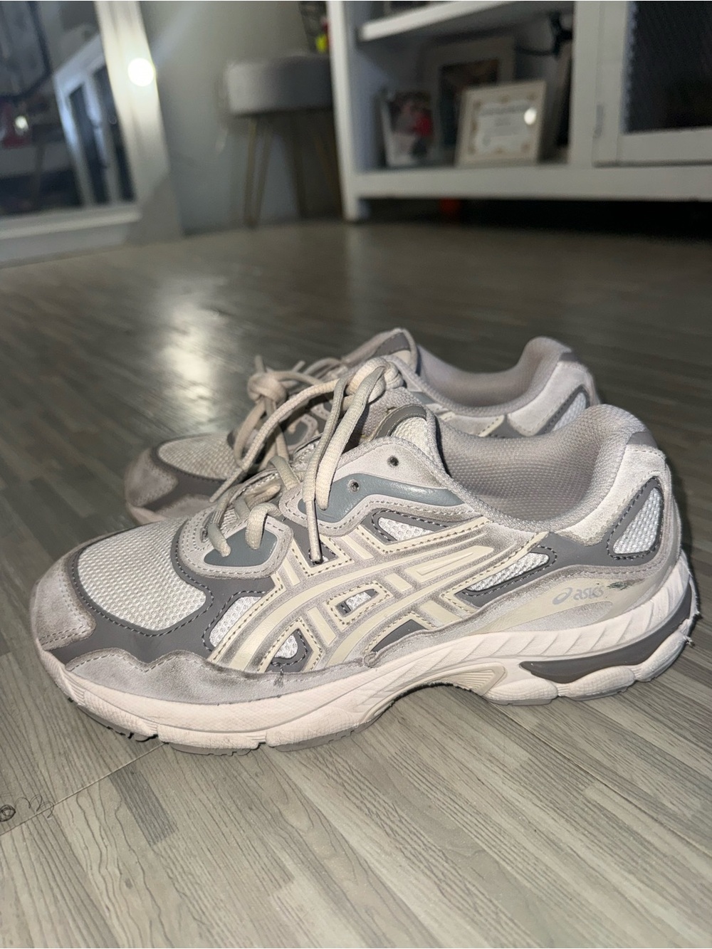 ASICS kids Neutral Running Sneakers in Light Gray/White